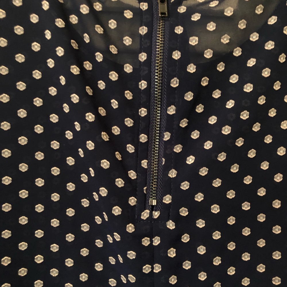 Fun chic top - Picture 5 of 8